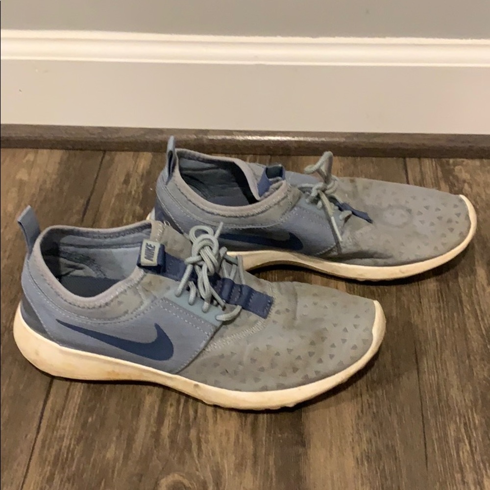 Blue Nike’s - Picture 4 of 5